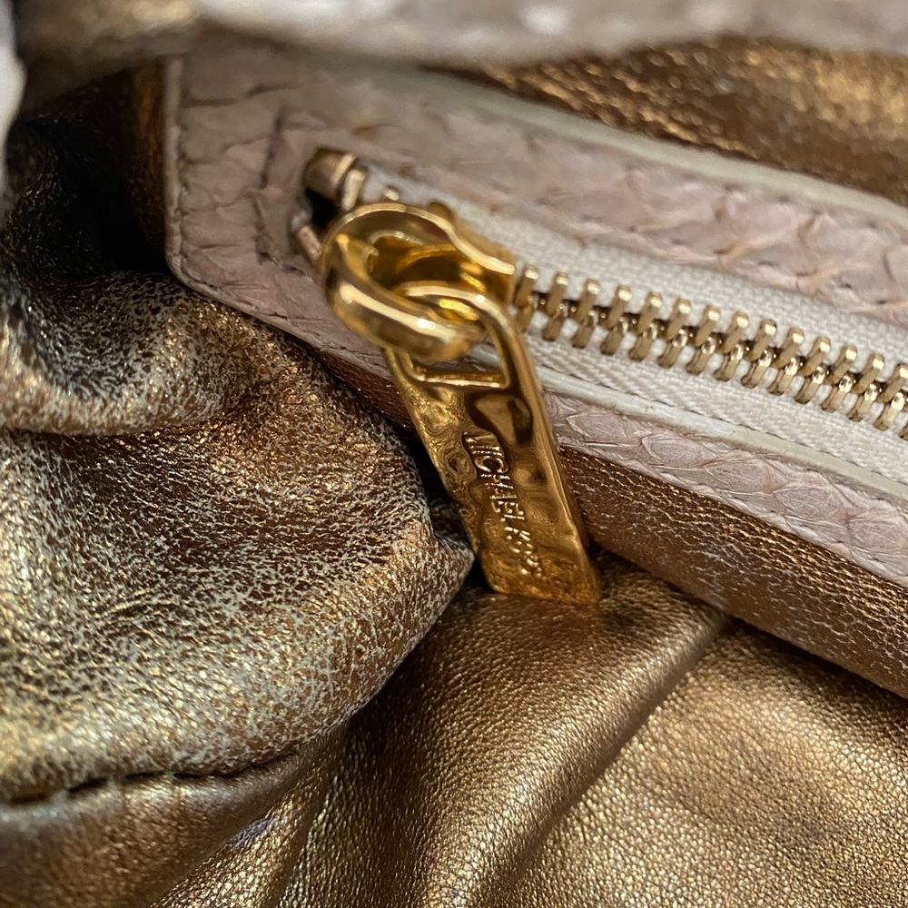 Michael Kors Python Large Green Bag With Gold Har… - image 7